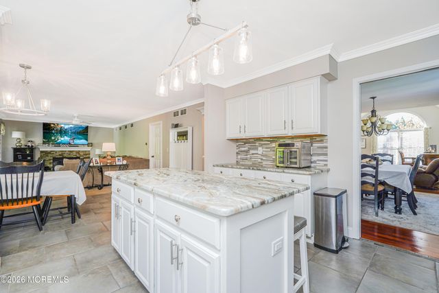 20 Thousand Oaks Terrace, Howell, NJ 07731
