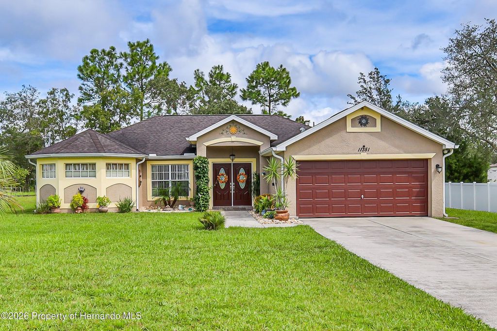 11351 Mississippi Kite Avenue, Weeki Wachee, FL 34614