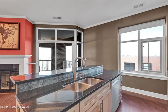 324 E Main St UNIT 404, Louisville, KY 40202