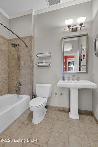 324 E Main St UNIT 404, Louisville, KY 40202