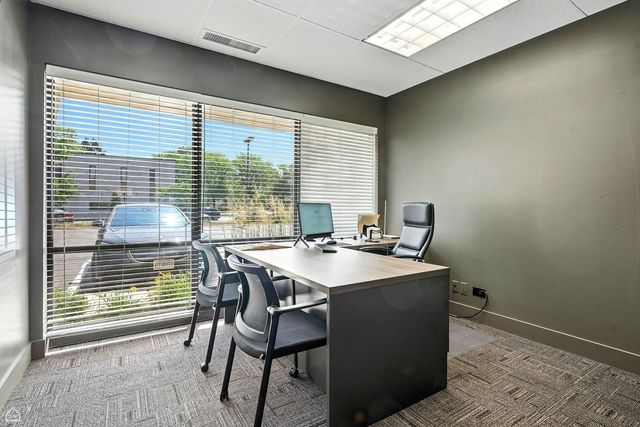 1S280 Summit Avenue A, Oakbrook Terrace, IL 60181