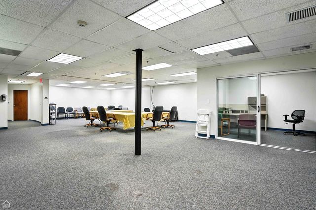 1S280 Summit Avenue A, Oakbrook Terrace, IL 60181