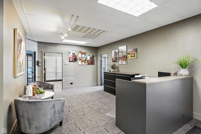 1S280 Summit Avenue A, Oakbrook Terrace, IL 60181