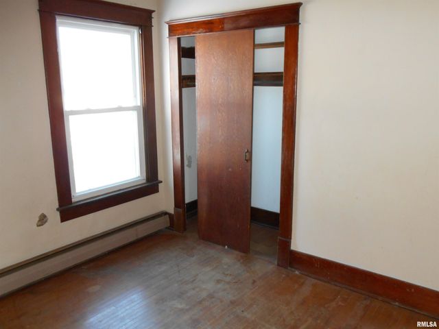 204 MAPLE Street, Augusta, IL 62311