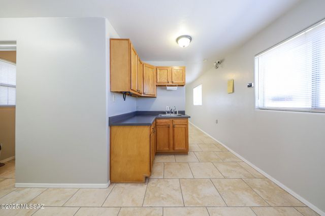 125 E Flores Street, Tucson, AZ 85705