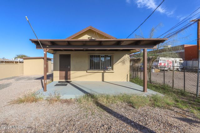 125 E Flores Street, Tucson, AZ 85705