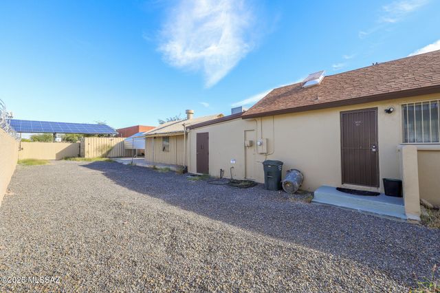 125 E Flores Street, Tucson, AZ 85705