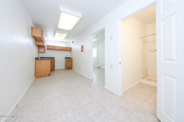 125 E Flores Street, Tucson, AZ 85705