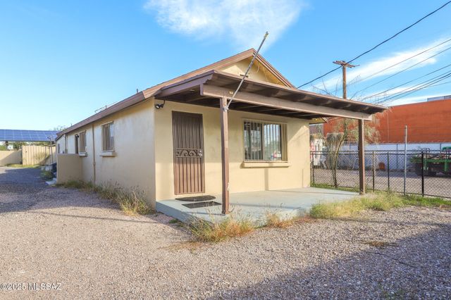 125 E Flores Street, Tucson, AZ 85705