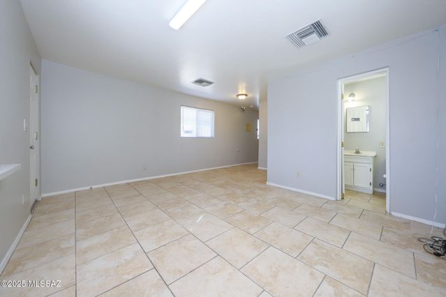 125 E Flores Street, Tucson, AZ 85705