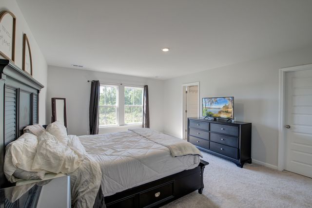 221 Tuscan Sun Street, Summerville, SC 29485