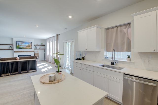 221 Tuscan Sun Street, Summerville, SC 29485