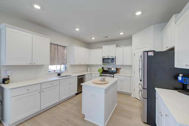 221 Tuscan Sun Street, Summerville, SC 29485