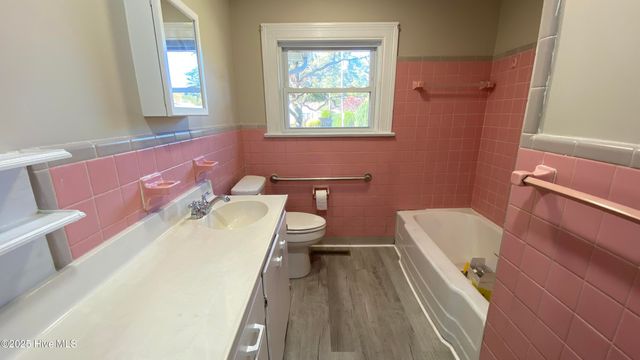 1103 W Ragsdale Road, Greenville, NC 27858