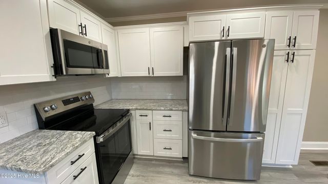 1103 W Ragsdale Road, Greenville, NC 27858