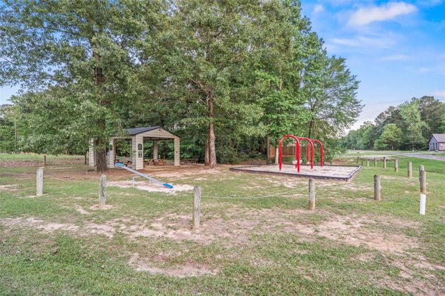181 Acorn Lane, Point Blank, TX 77364
