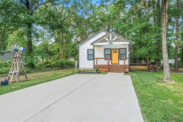 181 Acorn Lane, Point Blank, TX 77364