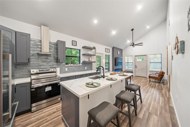 181 Acorn Lane, Point Blank, TX 77364