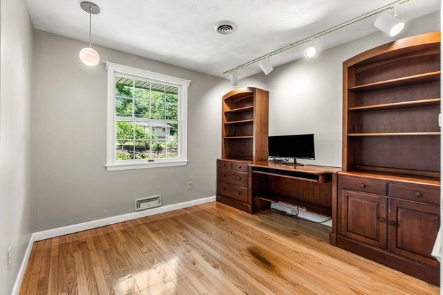 12 Catherine Dr, Peabody, MA 01960
