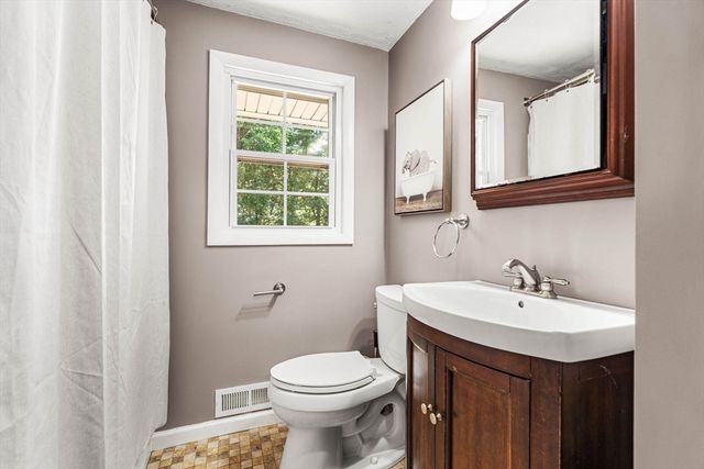 12 Catherine Dr, Peabody, MA 01960