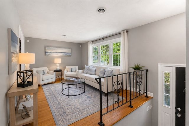 12 Catherine Dr, Peabody, MA 01960