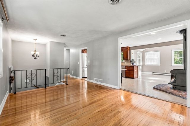 12 Catherine Dr, Peabody, MA 01960