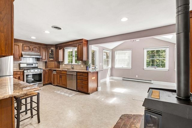 12 Catherine Dr, Peabody, MA 01960