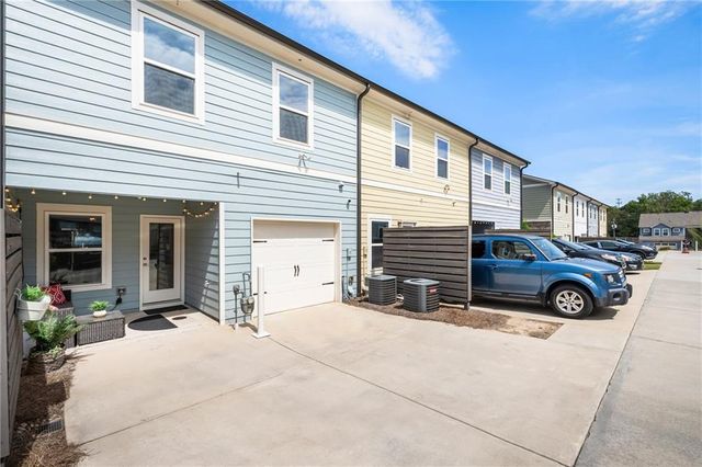 278 Perry Point Run, Lawrenceville, GA 30046