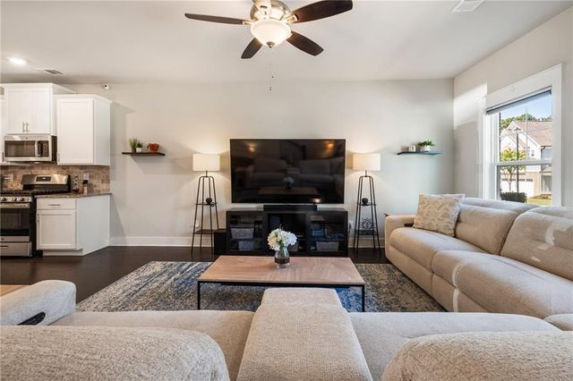 278 Perry Point Run, Lawrenceville, GA 30046