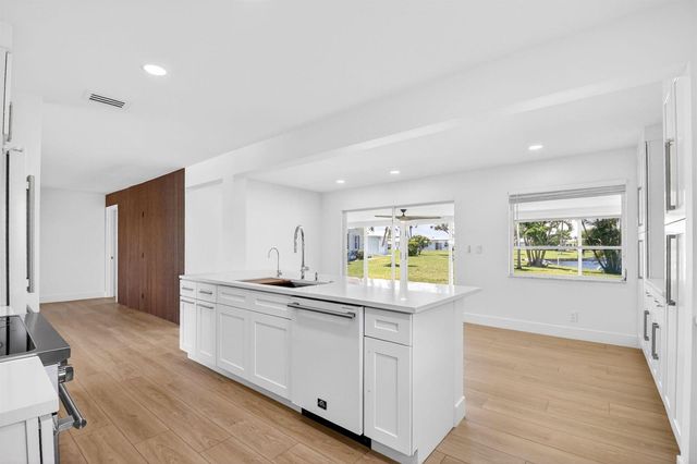 1213 SW 20th Avenue, Boynton Beach, FL 33426