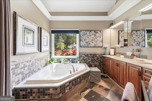990 Lake Charles Drive, Roswell, GA 30075