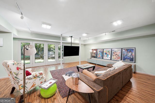 990 Lake Charles Drive, Roswell, GA 30075