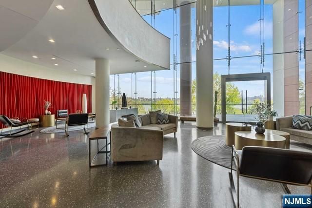 320 Adolphus Avenue 404, Cliffside Park, NJ 07010