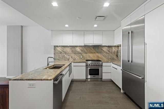 320 Adolphus Avenue 404, Cliffside Park, NJ 07010