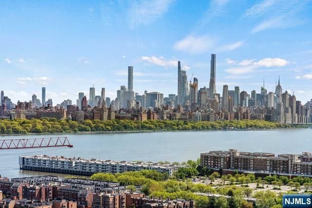 320 Adolphus Avenue 404, Cliffside Park, NJ 07010