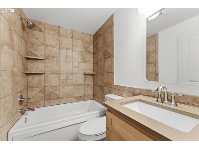 5004 Ne 22ND Ave, Vancouver, WA 98663