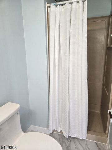 44 Linwood Ave, Dover Town, NJ 07801