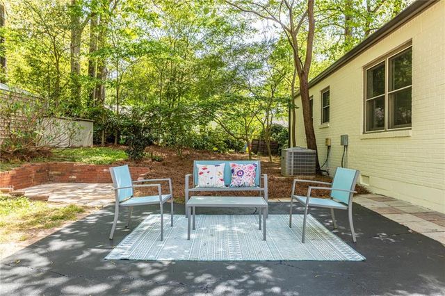 675 Wendan Drive, Decatur, GA 30033