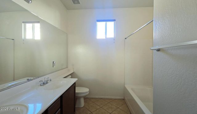 7416 W DARROW Street, Laveen, AZ 85339