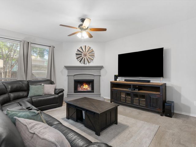 10857 Irish Glen Trail, Fort Worth, TX 76052