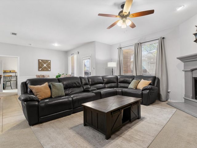 10857 Irish Glen Trail, Fort Worth, TX 76052