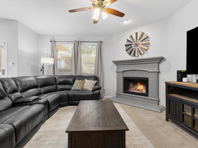 10857 Irish Glen Trail, Fort Worth, TX 76052