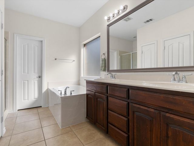 10857 Irish Glen Trail, Fort Worth, TX 76052