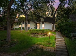9740 Edgepine Drive, Dallas, TX 75238