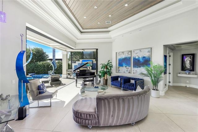 1518 Hermitage LN, Cape Coral, FL 33914