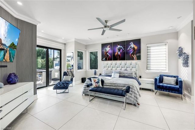 1518 Hermitage LN, Cape Coral, FL 33914