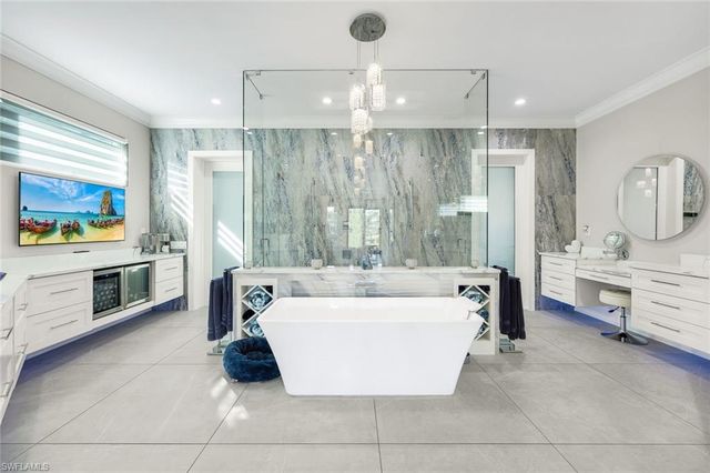 1518 Hermitage LN, Cape Coral, FL 33914