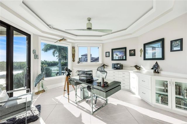 1518 Hermitage LN, Cape Coral, FL 33914