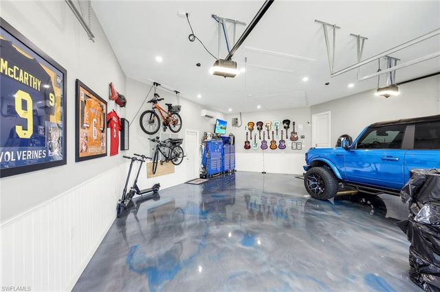 1518 Hermitage LN, Cape Coral, FL 33914