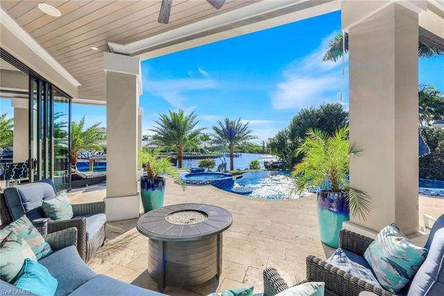 1518 Hermitage LN, Cape Coral, FL 33914